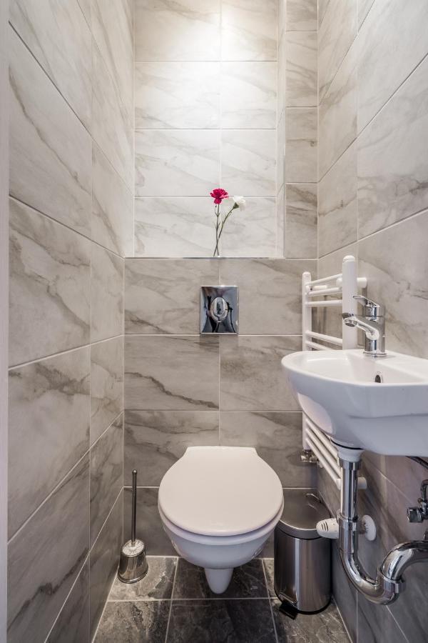 Bpr Sirius Suite With A/C Budapest Kültér fotó