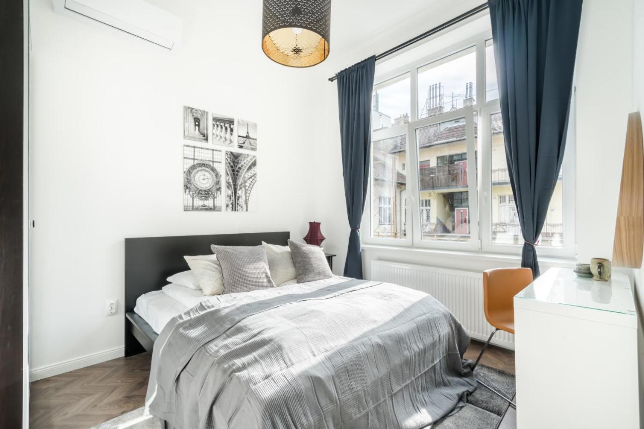 Bpr Sirius Suite With A/C Budapest Kültér fotó