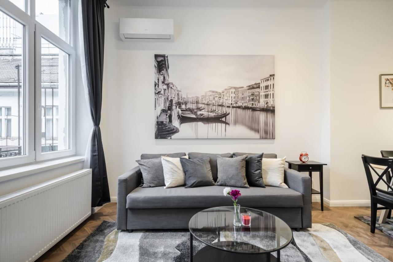 Bpr Sirius Suite With A/C Budapest Kültér fotó