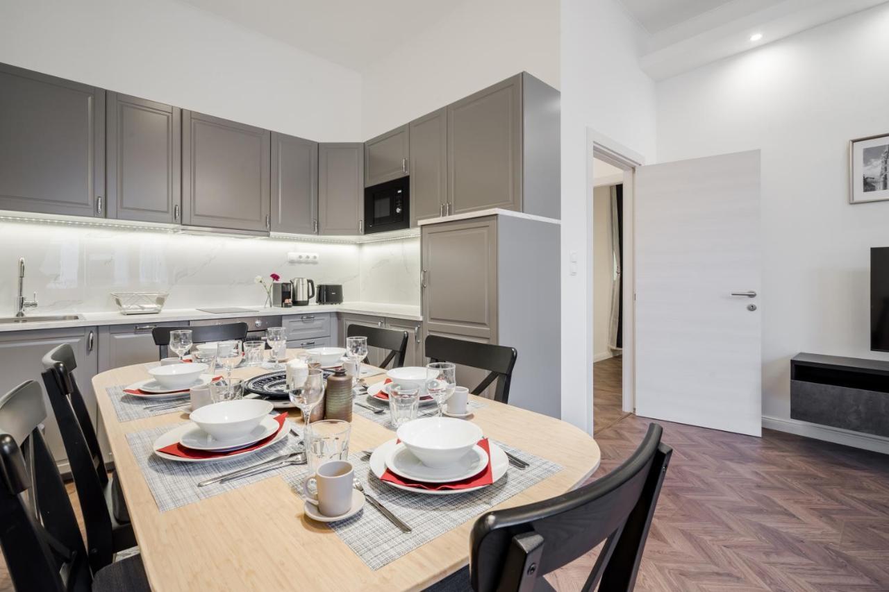 Bpr Sirius Suite With A/C Budapest Kültér fotó