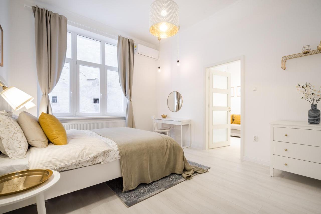 Bpr Sirius Suite With A/C Budapest Kültér fotó