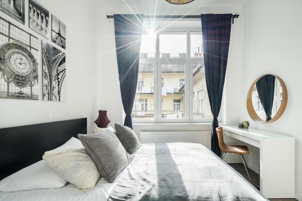 Bpr Sirius Suite With A/C Budapest Kültér fotó